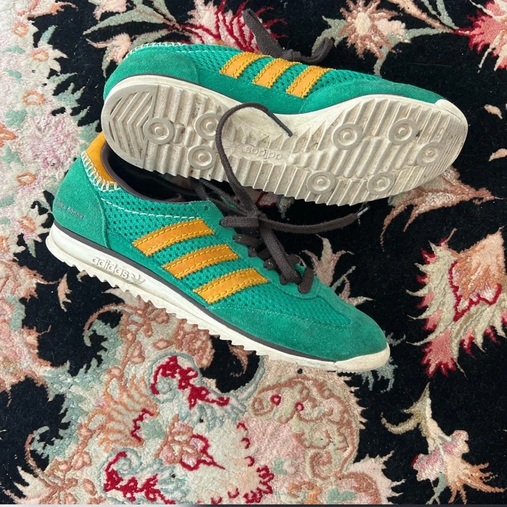 adidas Green Sneakers with Yellow Stripes - Picture 3 of 3